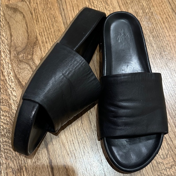 beek Shoes - Beek pelican leather platform sandal Slides black  size 10